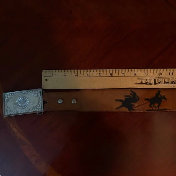 Vintage Western Belt with Vintage Buckle - Picture 5 of 12